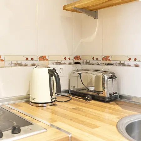 公寓 Stylish 2 Bedroom With Patio *