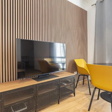 Stylish 2 Bedroom With Patio 马拉加