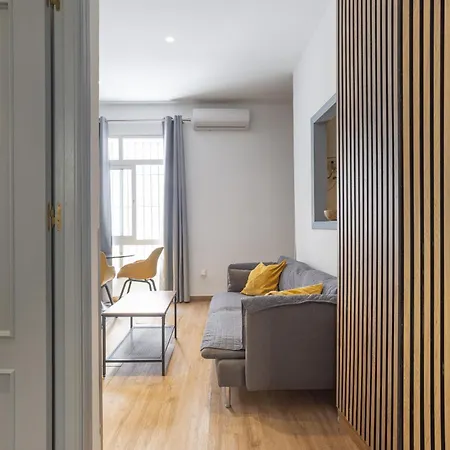 Daire Stylish 2 Bedroom With Patio