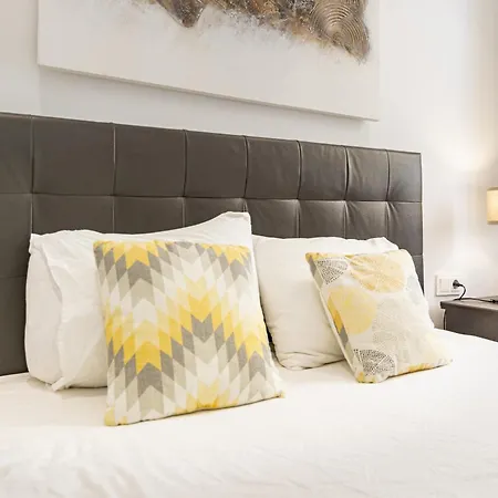 Stylish 2 Bedroom With Patio Daire *