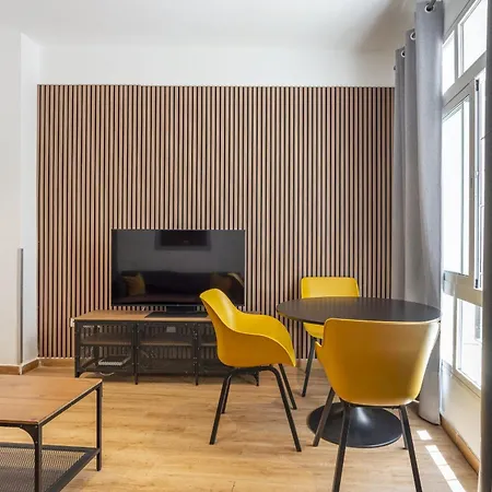 公寓 Stylish 2 Bedroom With Patio *