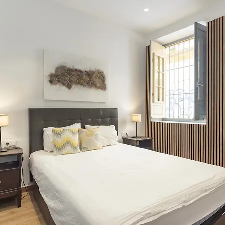 Stylish 2 Bedroom With Patio Málaga