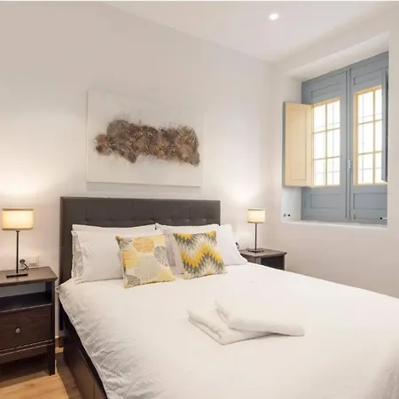 Stylish 2 Bedroom With Patio * Malaga