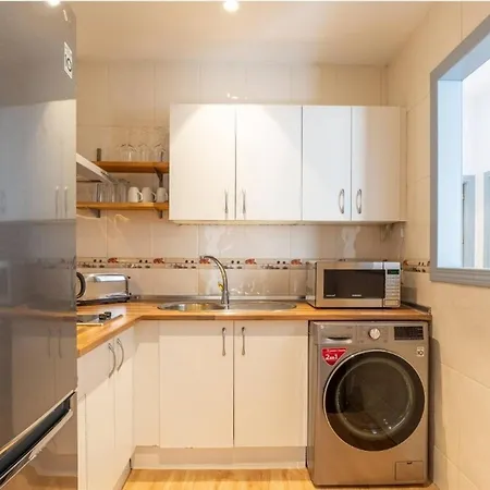 Stylish 2 Bedroom With Patio Apartment
