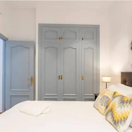 Stylish 2 Bedroom With Patio Apartment