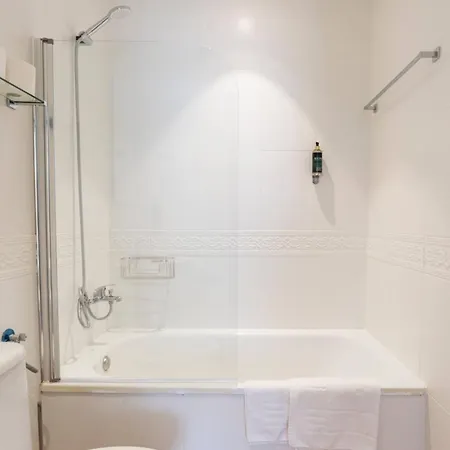 Stylish 2 Bedroom With Patio Apartment Malaga