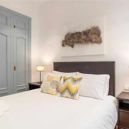 Apartment Stylish 2 Bedroom With Patio Malaga